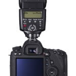 Canon EOS 6D nota de prensa, vídeos hands-on, muestras de fotos en alta resolución y de vídeos 28 EOS 6D BCK w SPEEDLITE 430EX II ON tcm86 975818