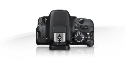 EOS-100D_Angle5_tcm86-1034599