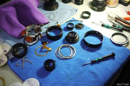 Nikon Repair Center salva un objetivo dañado por agua salada... hirviendolo! 3 Nikon-lens-dropped-to-salt-water-fix-7